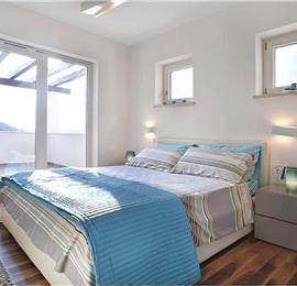 3 bedroom villa with infinity pool in Trget, Istria, sleeps 6